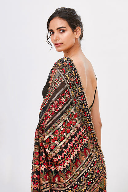 Sari Set with Tribal Thread embroidery.