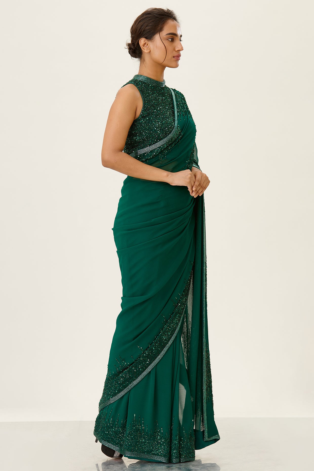 Sari Set in Line Sequin Embroidery Design