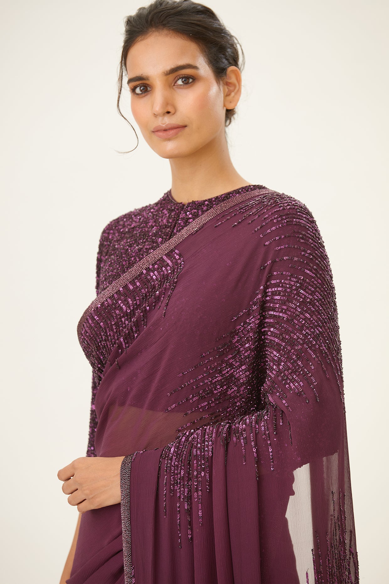 Sari Set in Line Sequin Embroidery Design