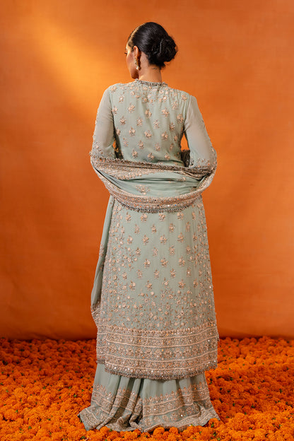 Kurta Set in Mirror and Thread Embroidery