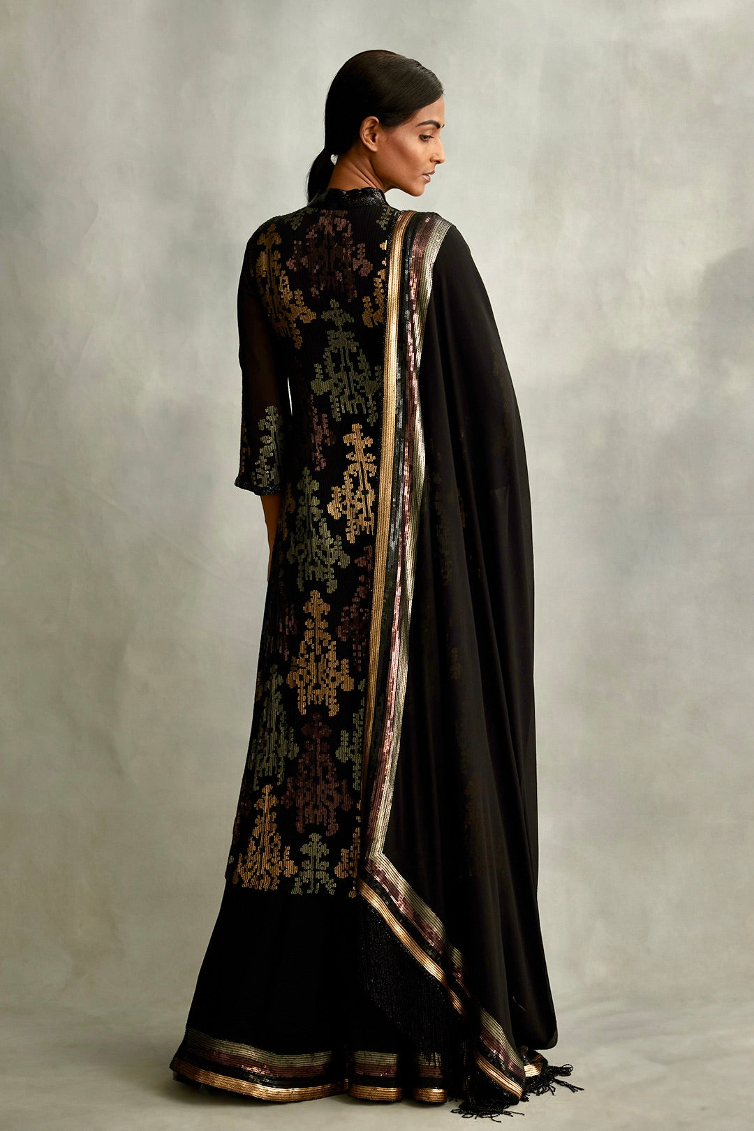 Kurta Set in Lustrous Sequins embroidery