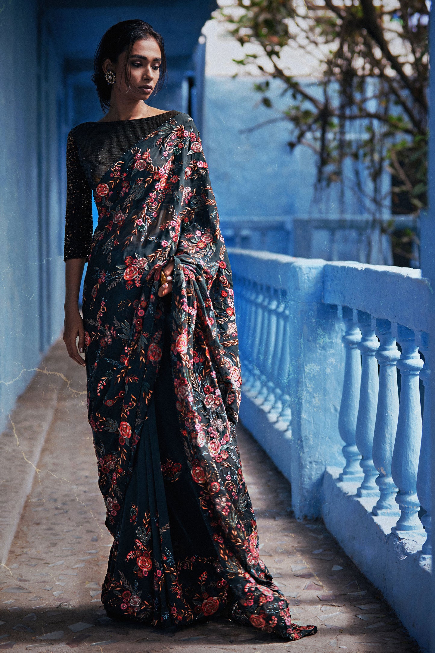 Sari Set in Floral Thread Embroidery