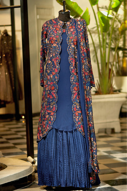 Jacket Set in Floral Thread Embroidery